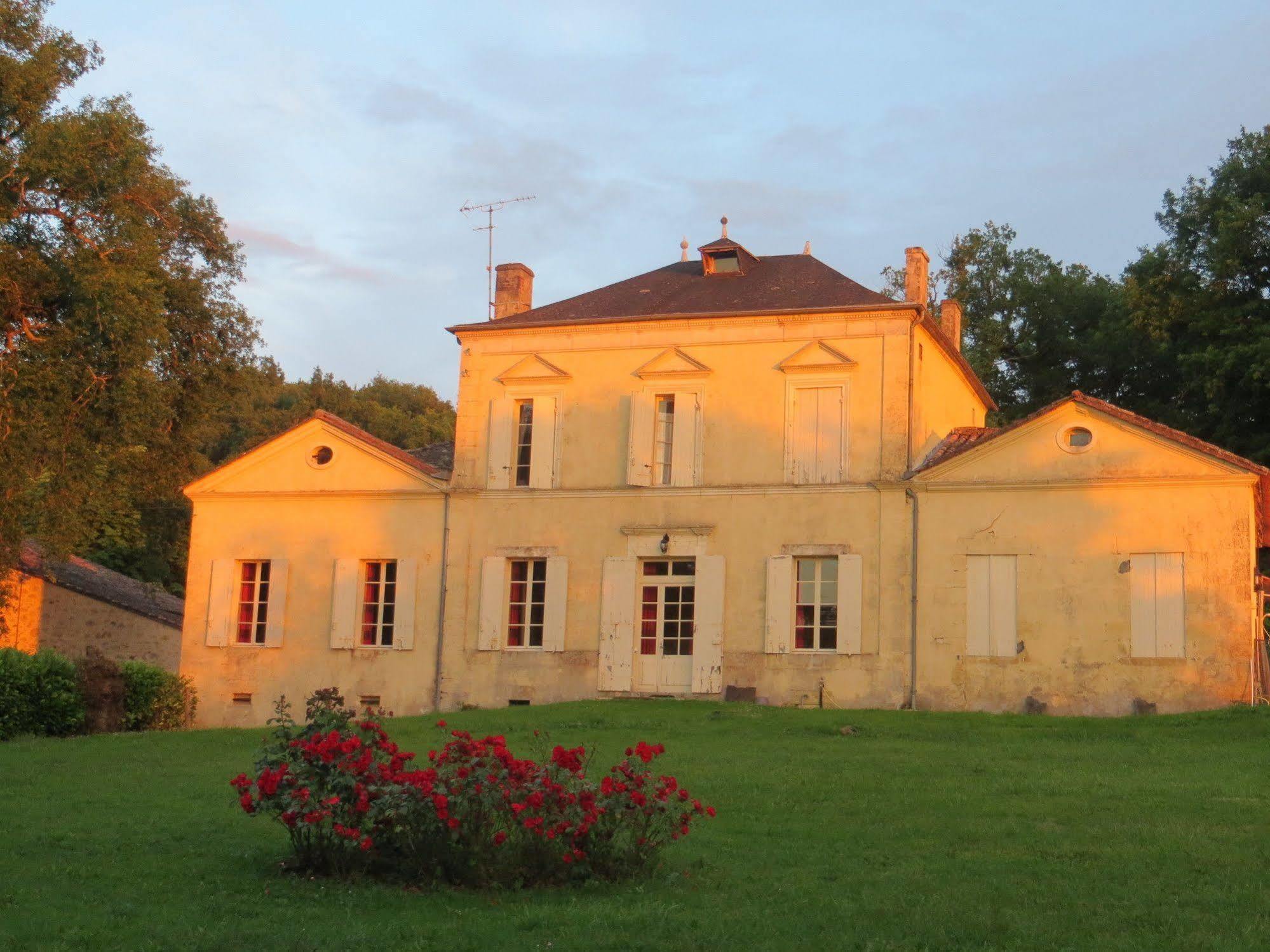Aux Trois Fontaines Bed & Breakfast Eynesse Luaran gambar