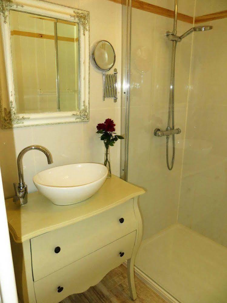 Aux Trois Fontaines Bed & Breakfast Eynesse Luaran gambar