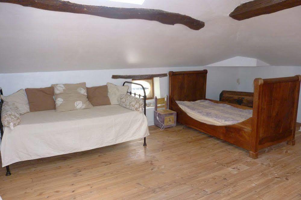 Aux Trois Fontaines Bed & Breakfast Eynesse Luaran gambar